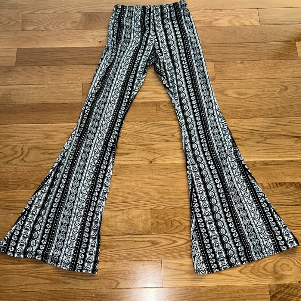 Windsor Flared High Waisted Printed Leggings